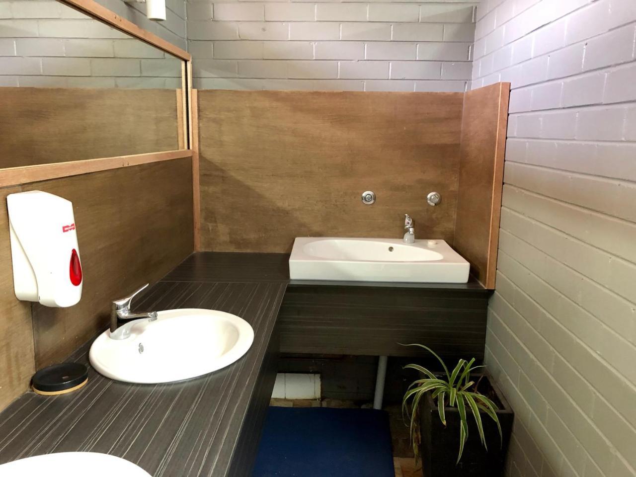 Big4 Ingenia Holidays Wagga Wagga Exterior photo
